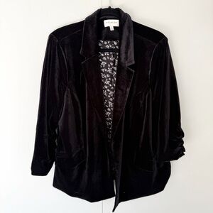 SKIES ARE BLUE Women’s Curvy Black Velvet Ruched Sleeves Open Blazer 123934